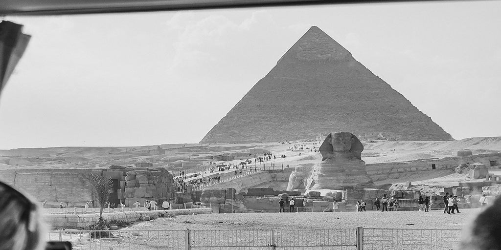 black and white photo of Khafra and Sphinx 