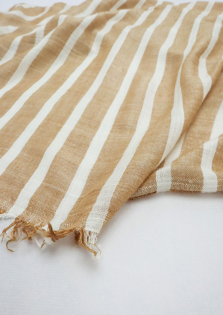 Macchiato Scarf on white back ground - zoom on material