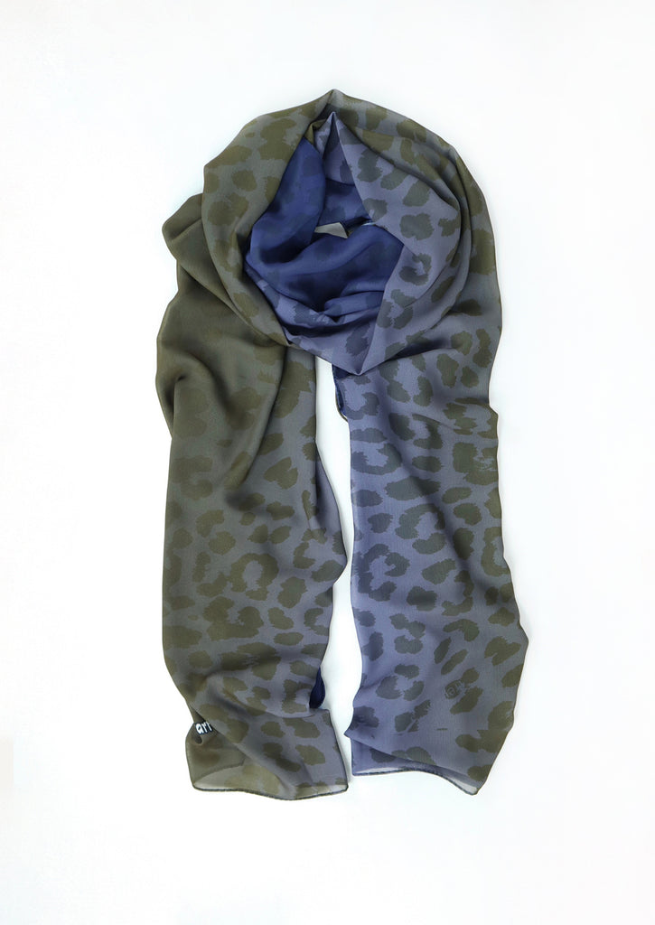 Recherché Leopard Scarf on white background 